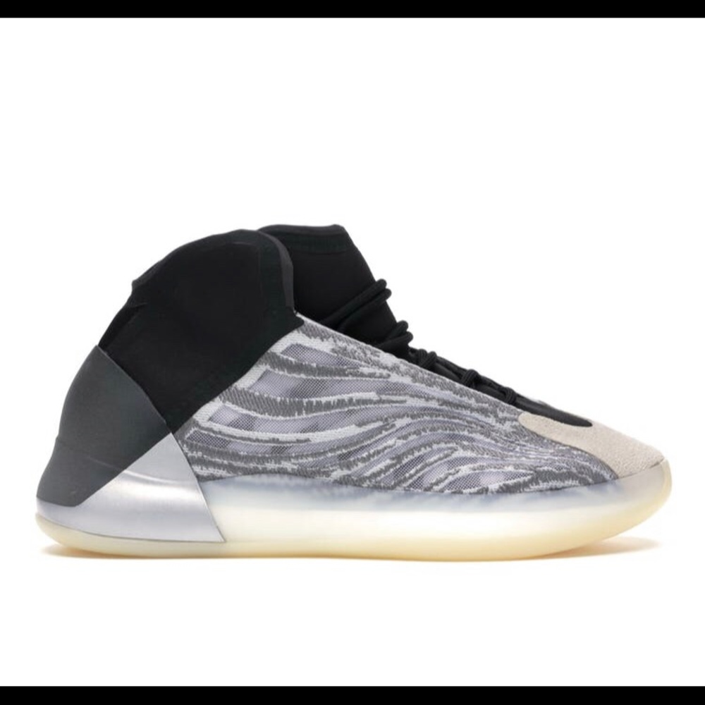 Adidas YEEZY Quantum Lifestyle